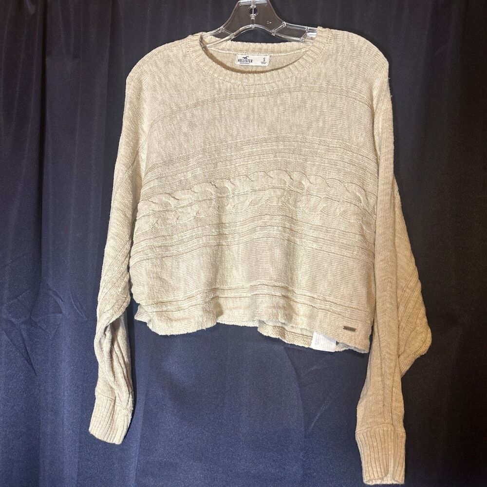 Hollister Co. Cream Cable Knit Cropped Crewneck Sweater - Size Small